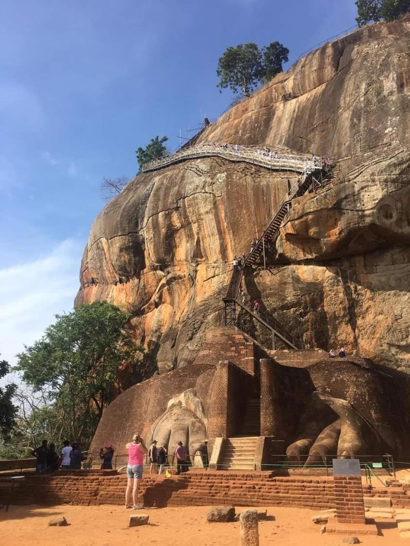 Amron Resort Sigiriya Room photo